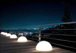 Полусфера Como 400 мм с подсветкой Подсветка: RGB/W, ландшафтное крепление