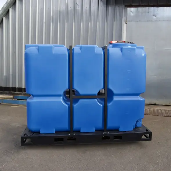 Емкость ST 2000л с патрубками 100мм с откидной крышкой синяя в обрешетке