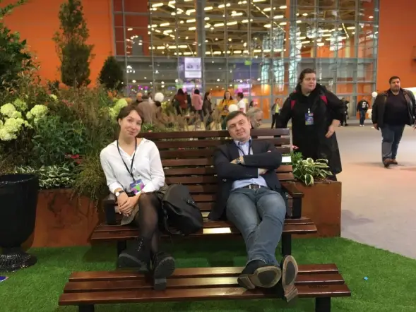 Скамейка стальная «Лакус» 2,0 м (с подставкой для ног)