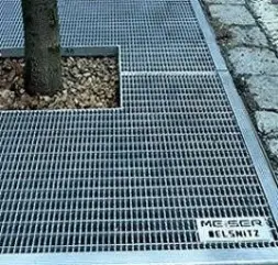 Профильная приствольная решётка Р-01 1,0 м