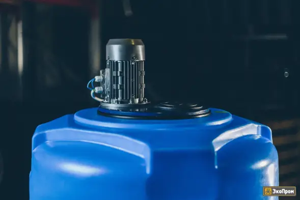 Емкость T 500 синий с турбинной мешалкой