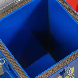 Контейнер герметичный специализированный вертикальный для битых ламп и термометров ГСК 1550, 1550х450х450 мм