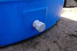 Отвод пластиковый с заглушкой 1"