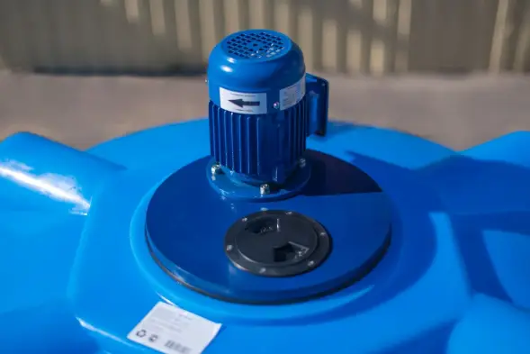 Емкость ЭВЛ 1000 синий с турбинной мешалкой