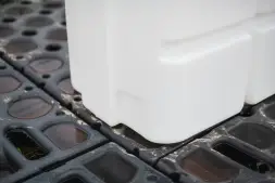 Емкость K 1000л белая в обрешетке New